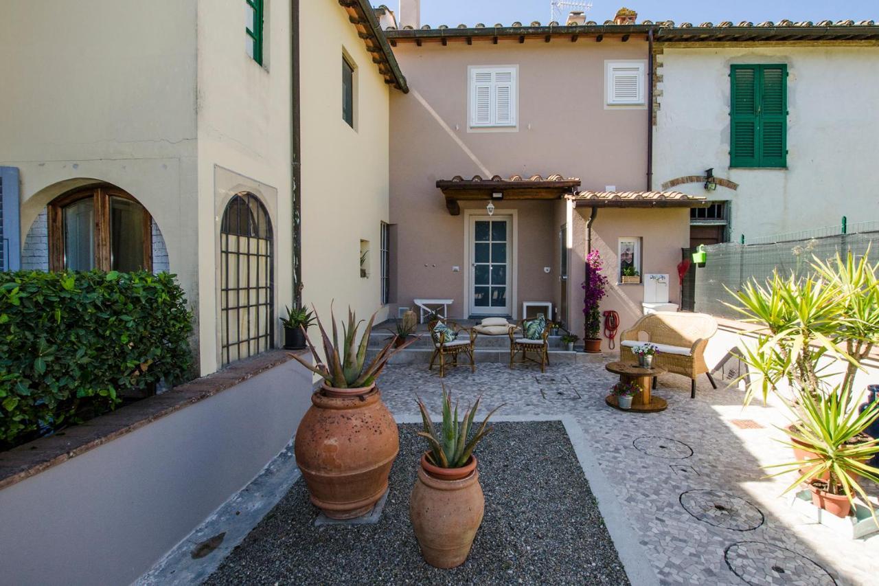 Апартаменты Poggio Al Sole Монтеспертоли Экстерьер фото
